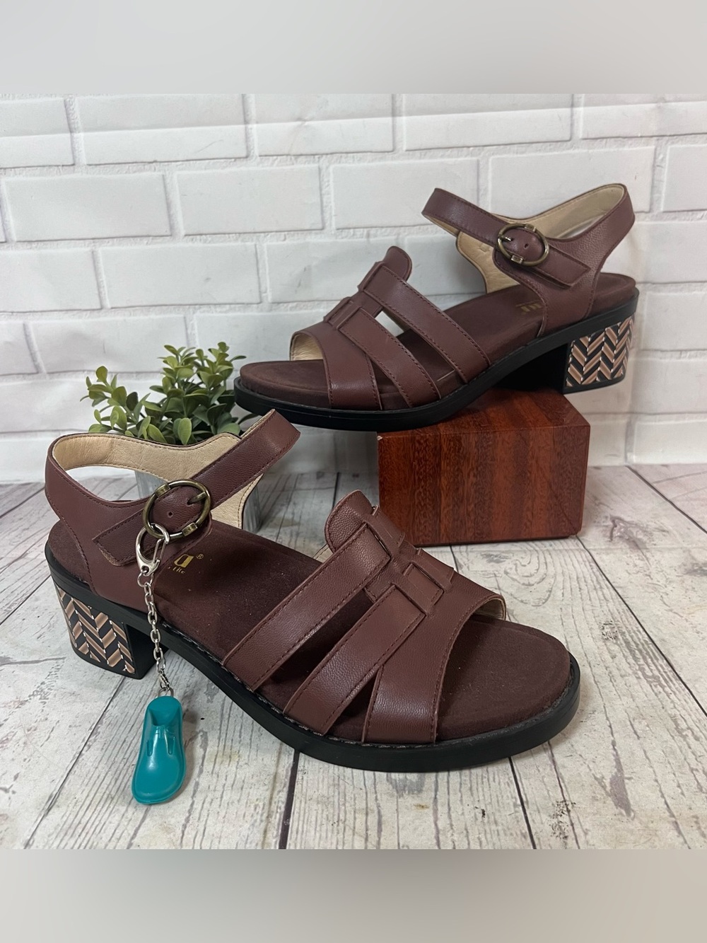 Alegria Tasia Sandals Sz EU 41 / 10.5 Mocha Brown Leather Block Heel Comfort NEW